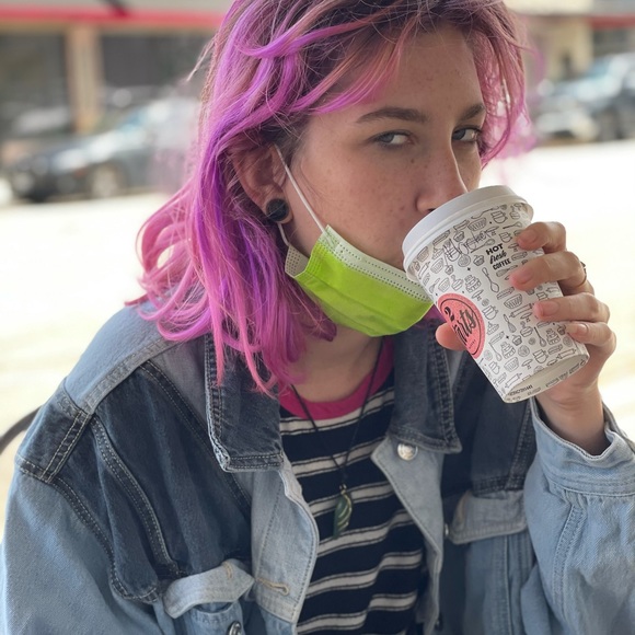 Meet your Posher, Violet - Picture 4 of 8